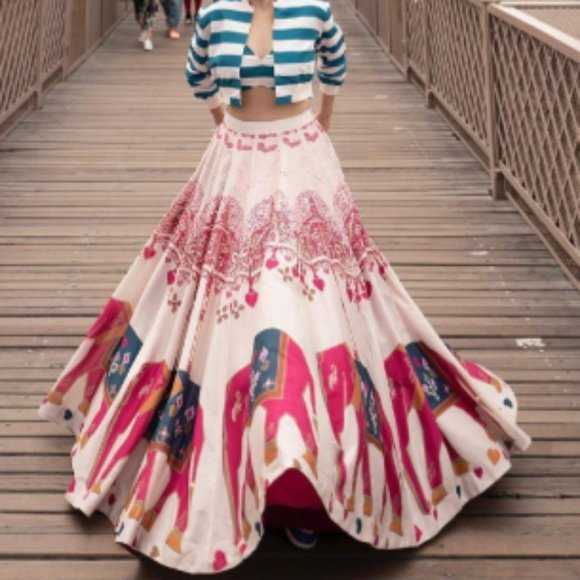 PickNWear Dresses & Skirts - Beautiful butter silk skirt and top with a shrug/ jacket